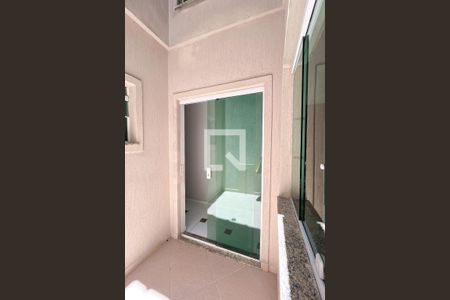 Casa à venda com 100m², 3 quartos e 2 vagas Casa à venda com 100m², 3 quartos e 2 vagasJardim de inverno