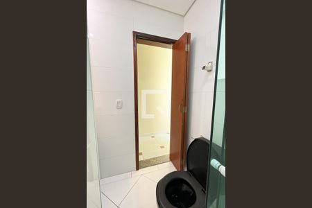 Casa à venda com 100m², 3 quartos e 2 vagas Casa à venda com 100m², 3 quartos e 2 vagasBanheiro