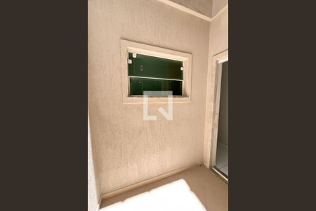 Casa à venda com 100m², 3 quartos e 2 vagas Casa à venda com 100m², 3 quartos e 2 vagasJardim de inverno