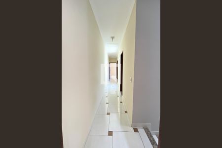 Casa à venda com 100m², 3 quartos e 2 vagas Casa à venda com 100m², 3 quartos e 2 vagasCorredor