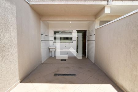 Casa à venda com 100m², 3 quartos e 2 vagas Casa à venda com 100m², 3 quartos e 2 vagasQuintal