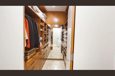 Closet da suíte 2 de casa à venda com 4 quartos, 500m² em Tucuruvi, São Paulo