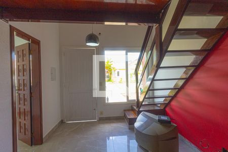 Sala de casa de condomínio à venda com 3 quartos, 100m² em Rio Branco, Canoas
