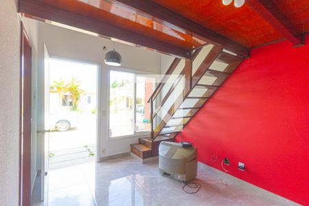 Sala de casa de condomínio à venda com 3 quartos, 100m² em Rio Branco, Canoas