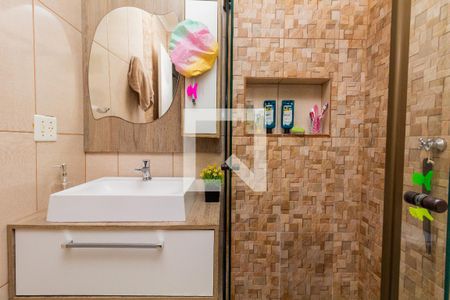 Casa de condomínio à venda com 150m², 3 quartos e 2 vagasBanheiro da Suíte 2