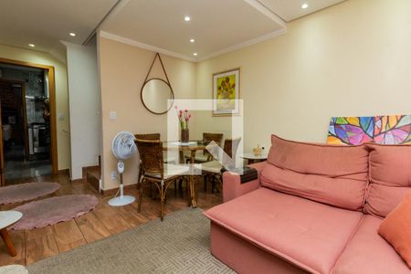 Casa de condomínio à venda com 150m², 3 quartos e 2 vagasSala