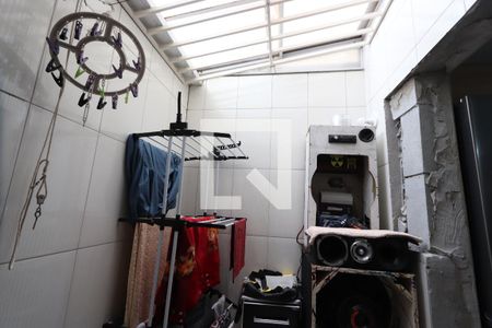 Casa de condomínio à venda com 60m², 2 quartos e 2 vagasLavanderia