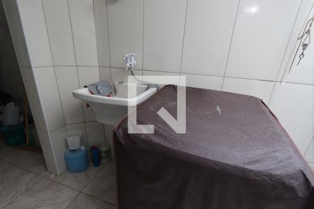 Casa de condomínio à venda com 60m², 2 quartos e 2 vagasLavanderia