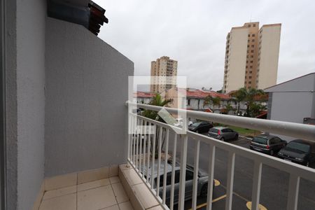 Casa de condomínio à venda com 60m², 2 quartos e 2 vagasSacada do Quarto 2
