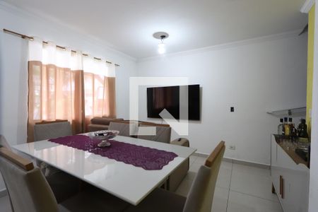 Sala de casa de condomínio à venda com 2 quartos, 60m² em Jardim Guairaca, São Paulo