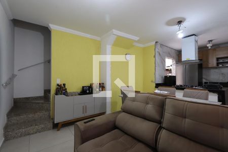 Sala de casa de condomínio à venda com 2 quartos, 60m² em Jardim Guairaca, São Paulo