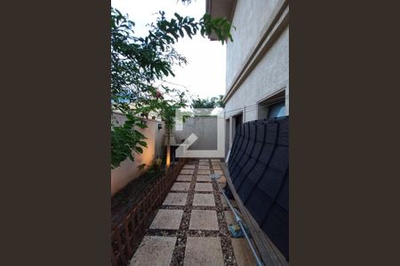 Casa de condomínio à venda com 420m², 3 quartos e 2 vagasÁrea de Serviço - Corredor