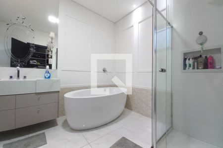 Casa de condomínio à venda com 420m², 3 quartos e 2 vagasBanheiro da Suíte 3