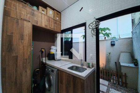 Casa de condomínio à venda com 420m², 3 quartos e 2 vagasÁrea de Serviço