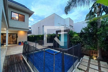 Casa de condomínio à venda com 420m², 3 quartos e 2 vagasÁrea comum - Piscina