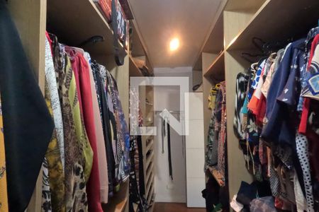 Apartamento para alugar com 380m², 5 quartos e 2 vagasCloset do Quarto 2 - 1º Piso