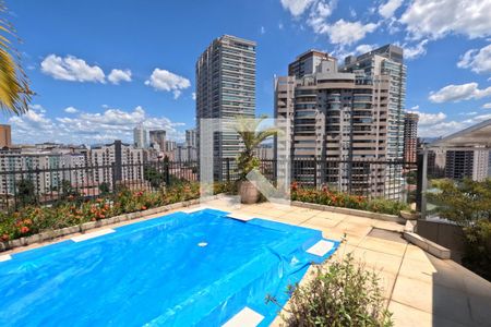 Apartamento para alugar com 380m², 5 quartos e 2 vagasEspaço da Piscina, Estar e Churrasqueira - 2º Piso