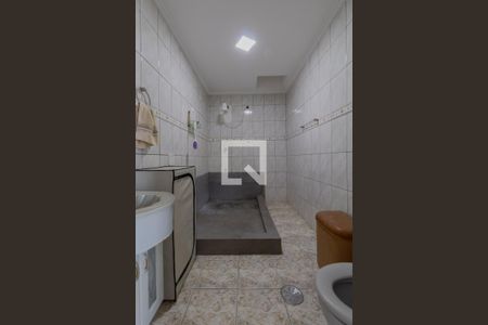 Casa para alugar com 125m², 3 quartos e 1 vaga Casa para alugar com 125m², 3 quartos e 1 vagaBanheiro Suíte
