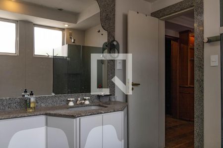 Apartamento à venda com 285m², 4 quartos e 3 vagasBanheiro da Suíte