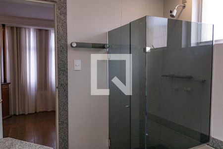 Apartamento à venda com 285m², 4 quartos e 3 vagasBanheiro da Suíte