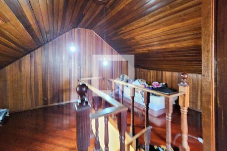 Casa à venda com 152m², 3 quartos e 2 vagasSótão