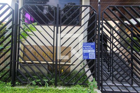 Apartamento à venda com 184m², 4 quartos e 3 vagas Apartamento à venda com 184m², 4 quartos e 3 vagasPlaquinha