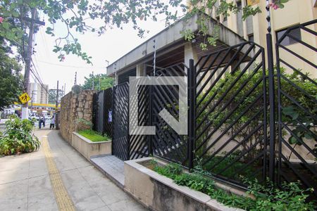 Apartamento à venda com 184m², 4 quartos e 3 vagas Apartamento à venda com 184m², 4 quartos e 3 vagasFachada