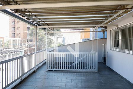 Casa à venda com 256m², 4 quartos e 4 vagas Casa à venda com 256m², 4 quartos e 4 vagasSacada