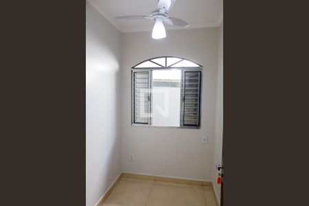 Casa à venda com 256m², 4 quartos e 4 vagas Casa à venda com 256m², 4 quartos e 4 vagasQuarto 3