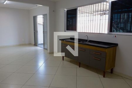 Casa à venda com 256m², 4 quartos e 4 vagas Casa à venda com 256m², 4 quartos e 4 vagasCozinha