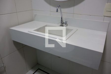 Casa à venda com 256m², 4 quartos e 4 vagas Casa à venda com 256m², 4 quartos e 4 vagasBanheiro da Suíte 4