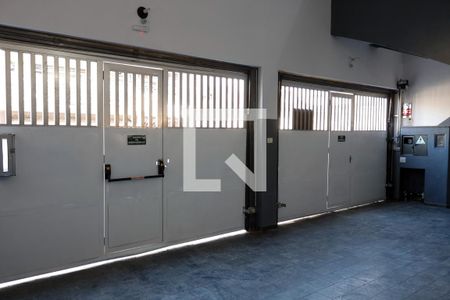 Casa à venda com 256m², 4 quartos e 4 vagas Casa à venda com 256m², 4 quartos e 4 vagasGaragem