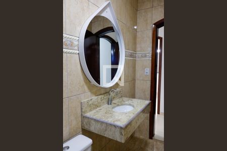 Casa à venda com 256m², 4 quartos e 4 vagas Casa à venda com 256m², 4 quartos e 4 vagasBanheiro