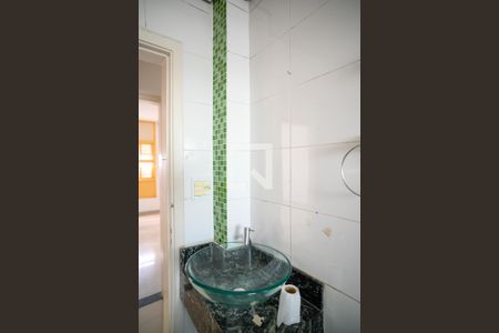 Apartamento à venda com 50m², 2 quartos e 1 vaga Apartamento à venda com 50m², 2 quartos e 1 vagaBanheiro