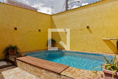 Casa para alugar com 195m², 2 quartos e 2 vagasÁrea externa