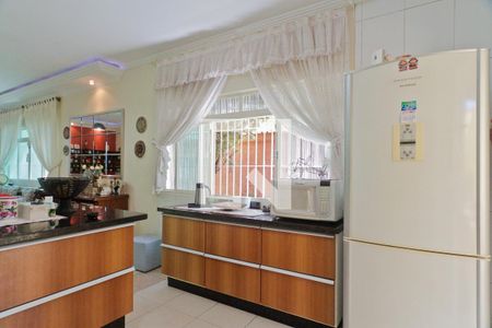 Casa para alugar com 195m², 2 quartos e 2 vagasCozinha