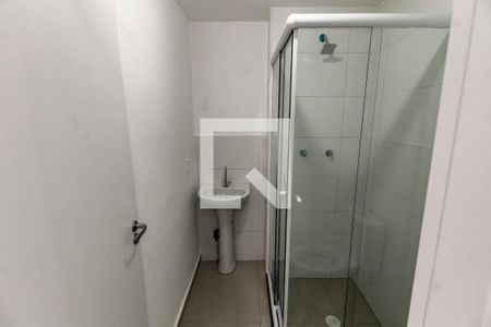 Banheiro de apartamento para alugar com 2 quartos, 42m² em Jardim Maria Duarte, São Paulo