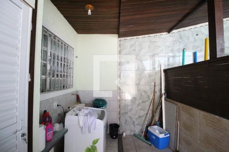 Casa de condomínio à venda com 210m², 4 quartos e 3 vagasÁrea de serviço