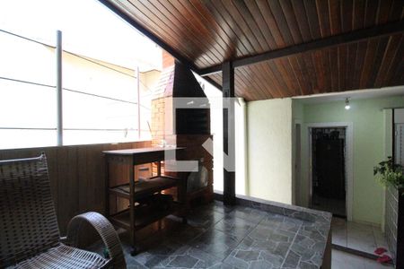Casa de condomínio à venda com 210m², 4 quartos e 3 vagasChurrasqueira