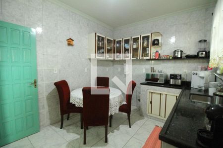 Casa de condomínio à venda com 210m², 4 quartos e 3 vagasCozinha