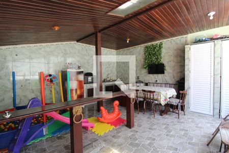 Casa de condomínio à venda com 210m², 4 quartos e 3 vagasQuintal coberto