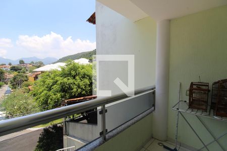 Casa de condomínio à venda com 210m², 4 quartos e 3 vagasQuarto 2 - Varanda