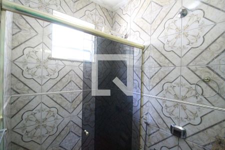 Casa de condomínio à venda com 210m², 4 quartos e 3 vagasBanheiro social