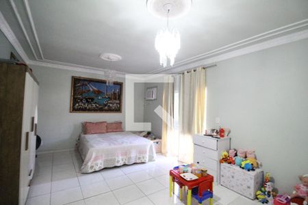 Casa de condomínio à venda com 210m², 4 quartos e 3 vagasSuíte 2