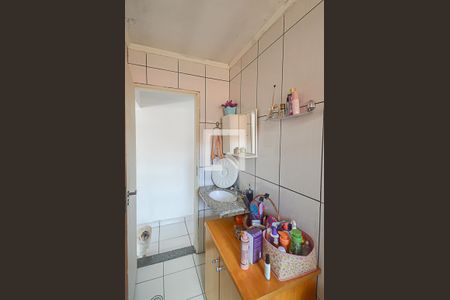 Casa à venda com 284m², 5 quartos e 3 vagasBanheiro 2