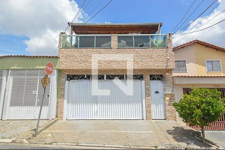 Casa à venda com 284m², 5 quartos e 3 vagasFachada