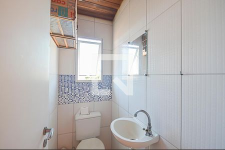 Casa à venda com 284m², 5 quartos e 3 vagasBanheiro de serviço