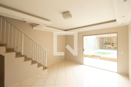 Sala de casa de condomínio à venda com 2 quartos, 130m² em Campo Grande, Rio de Janeiro