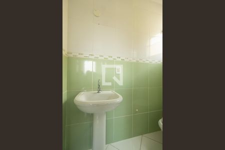 Casa de condomínio à venda com 130m², 2 quartos e 5 vagas Casa de condomínio à venda com 130m², 2 quartos e 5 vagasBanheiro da Suíte 2