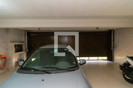 Casa à venda com 340m², 3 quartos e 3 vagas Casa à venda com 340m², 3 quartos e 3 vagasGaragem